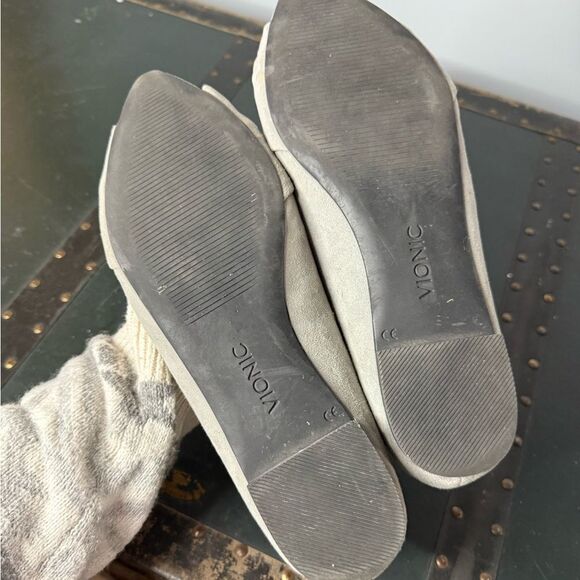 Vionic Gray Suede Gramercy Flats Women's Size 8.5 - Picture 3 of 4